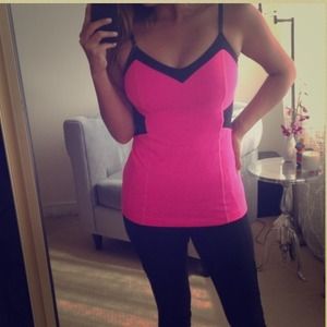 Lululemon pink tank size 6 super cute
