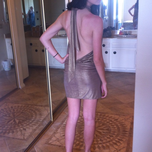 🔴SOLD🔴  Gorgeous Paris Hilton Golden Dress 💖 - Picture 3 of 4