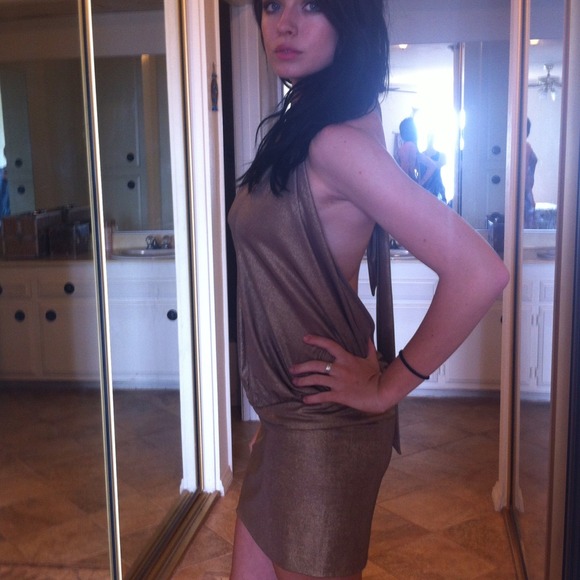 🔴SOLD🔴  Gorgeous Paris Hilton Golden Dress 💖 - Picture 4 of 4