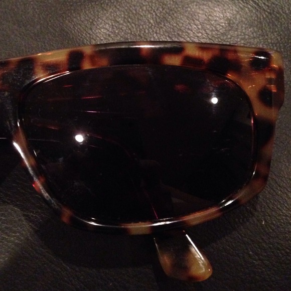Square Sunglasses - Picture 2 of 3