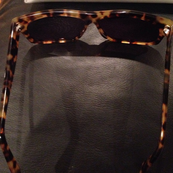 Square Sunglasses - Picture 3 of 3