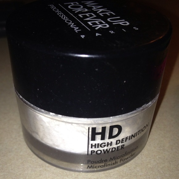 🎀Sold locally🎀Makeup Forever HD powder