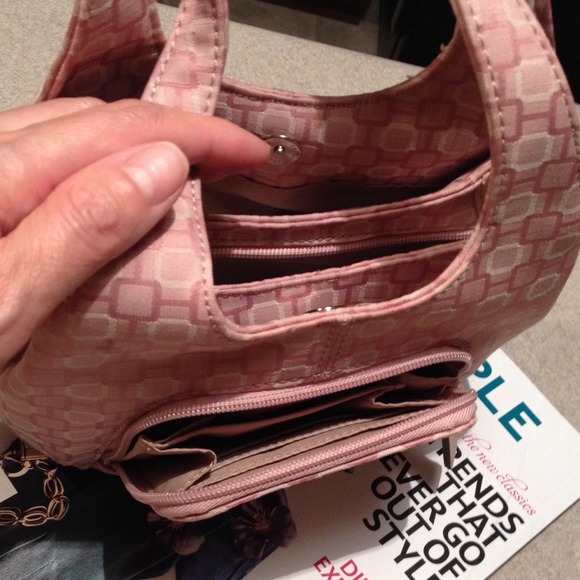 ✨ DONATED ✨ - Picture 3 of 4