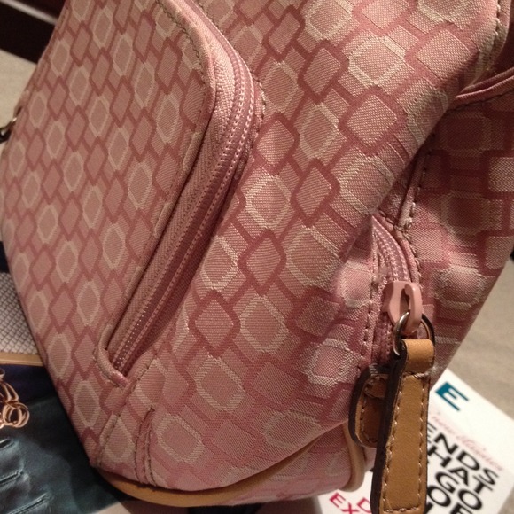 ✨ DONATED ✨ - Picture 4 of 4