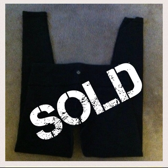 SOLD Lululemon Denim gray wunder under pants 8