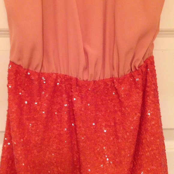 Dress - Picture 2 of 4