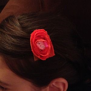 Beautiful one rose hair clip