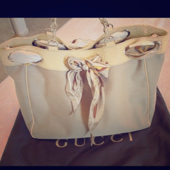 SOLD @adassah17.Gucci handbag