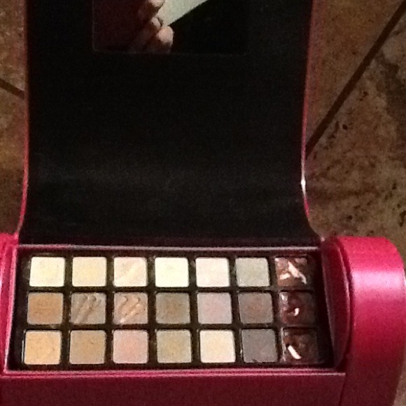 Ulta make up kit 💄💄💄💄💄 - Picture 2 of 4