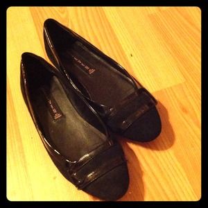 Steve Madden black flats