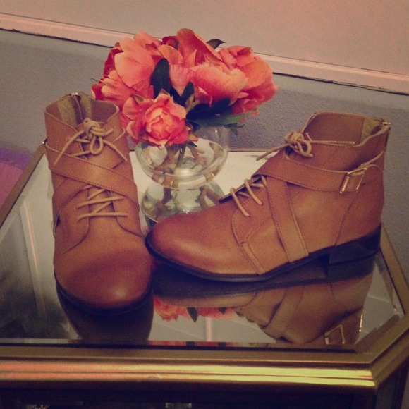 ecote Shoes - 🌟RSVD FOR @jennayq🌟💥ECOTé ankle boots 🙊💥