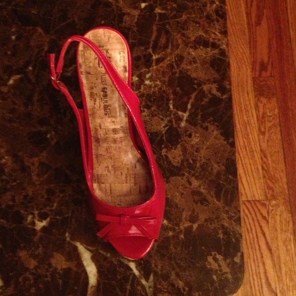 Red open toe - Picture 2 of 3