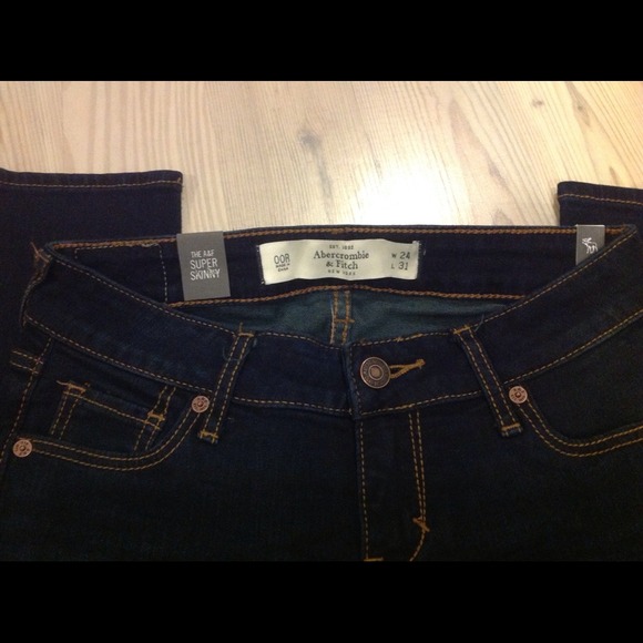 Abercrombie & Fitch Dark Wash Super Skinny Jeans - Picture 2 of 4
