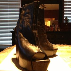 Steve Madden Arriela Black Multi Sandal