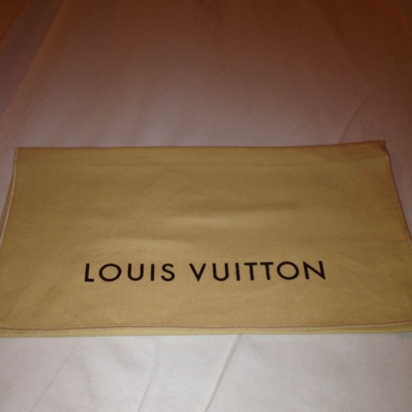 👜👛SOLD👜👝 Light Flap Louis Vuitton Dust Cover