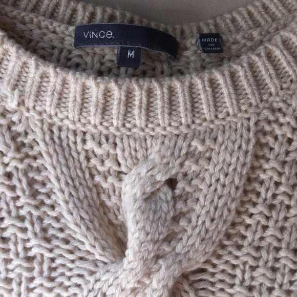 🚫SOLD VINCE sweater. - Picture 2 of 4