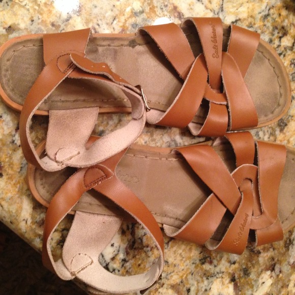 Women's salt waters