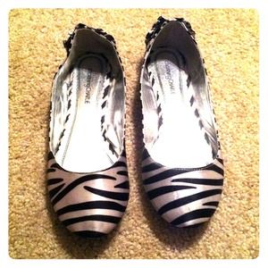 Zebra flats