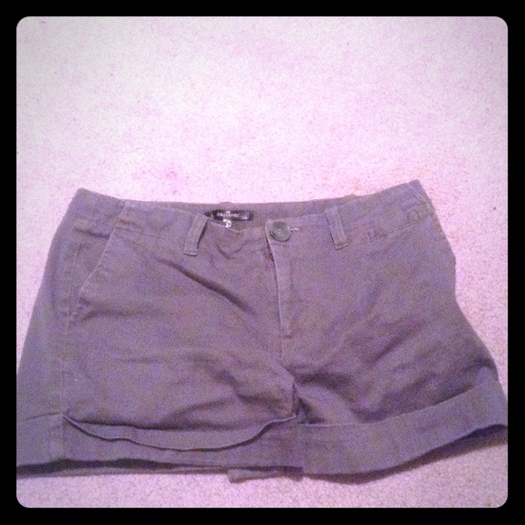 Grey shorts