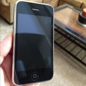iPhone 3 8GB