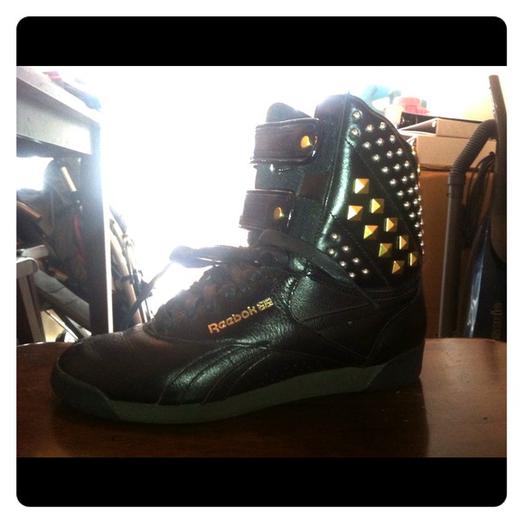 Alicia Keys Reebok!!!