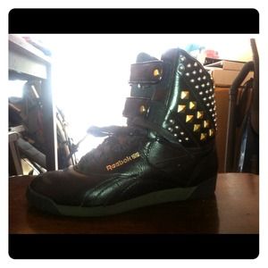 Alicia Keys Reebok!!!