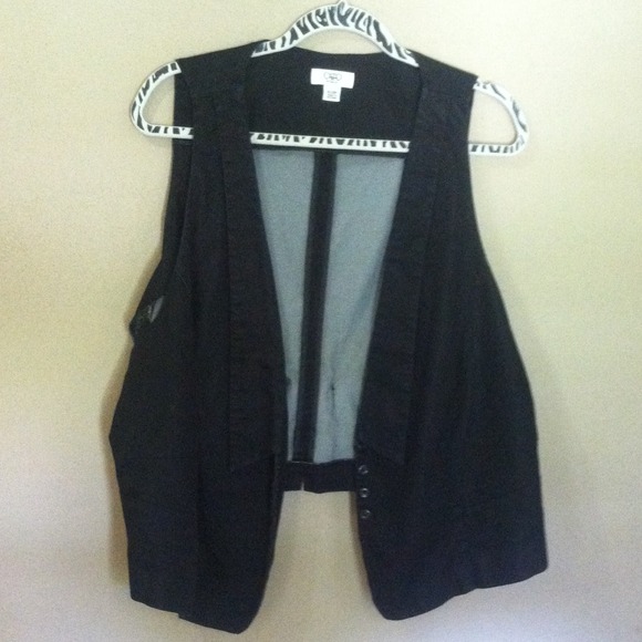 Black vest