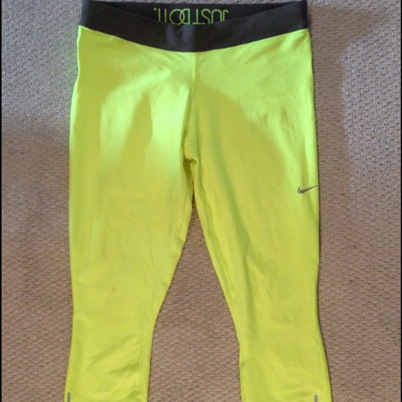 SOLD Bundled with purple nike tank