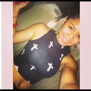 Cross crop middrift top