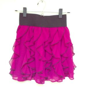 Cute flirty skirt NWOT