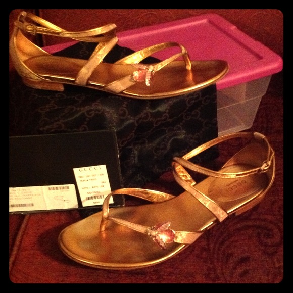 Gucci "fly" pink sandals 💸Weekend Sale!!