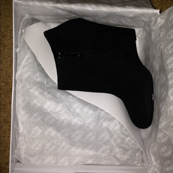 Steve Madden new with box wedge heel - Picture 3 of 4