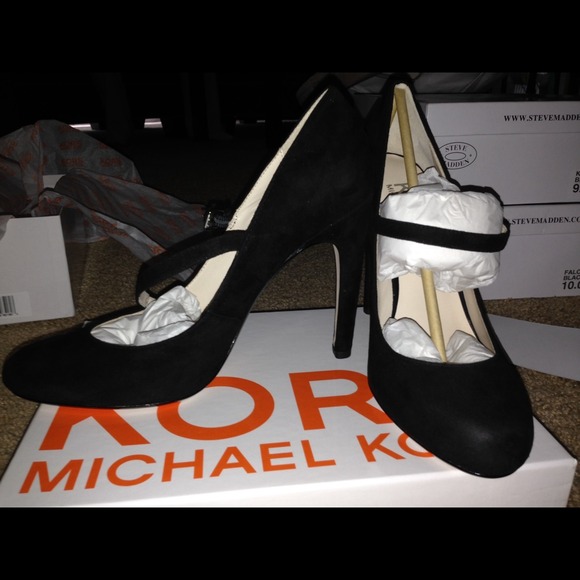 Brand new Michael Kors Mary Jane heel - Picture 1 of 4
