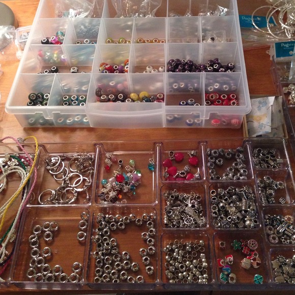 HUGE ECLECTIC MIX - HIGH END COSTUME EURO BRACELET SUPPLIES - Picture 2 of 4