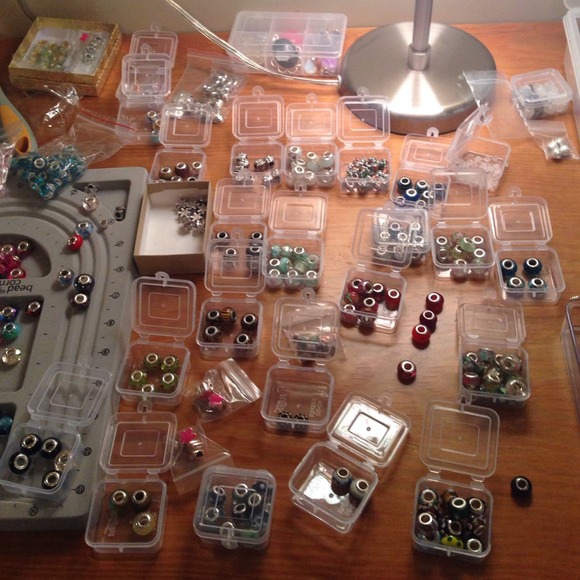 HUGE ECLECTIC MIX - HIGH END COSTUME EURO BRACELET SUPPLIES - Picture 3 of 4