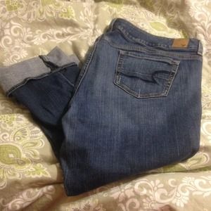 American Eagle Artist Crops!