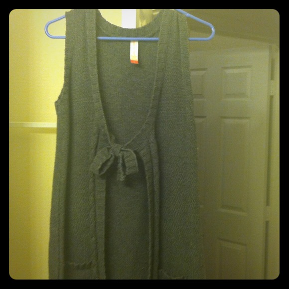 Gray wool sleeveless vest
