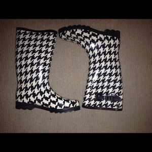 Houndstooth Rainboots