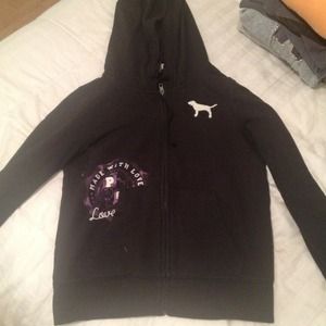 VS pink hoodie