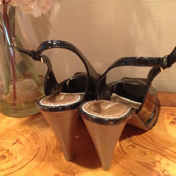 Sold - Picture 3 of 4