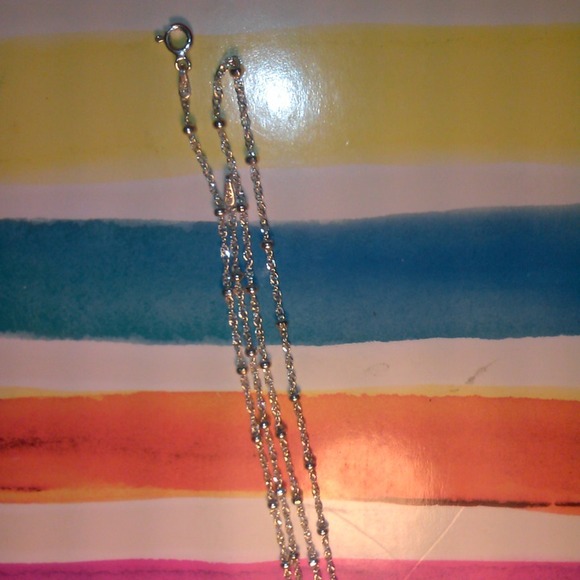 Gorgeous Sterling Sliver Necklace NWOT