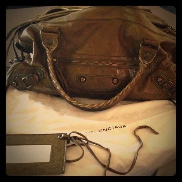 REDUCED - Balenciaga Twiggy handbag in Olive