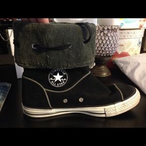 Converse all stars sz 9 booties
