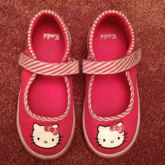 SOLD Hello Kitty Toddler Shoes