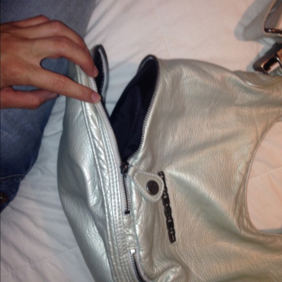 Diesel - Picture 2 of 4