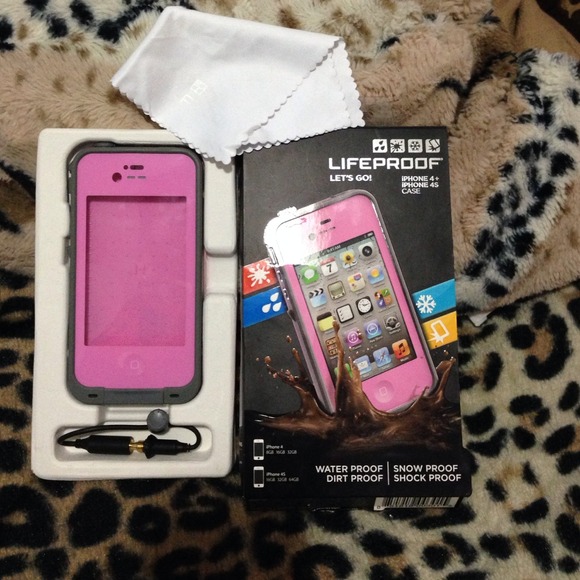 Authentic Lifeproof iPhone 4/4S case. Pink