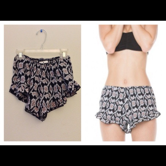 Brandy Melville Vodi Shorts