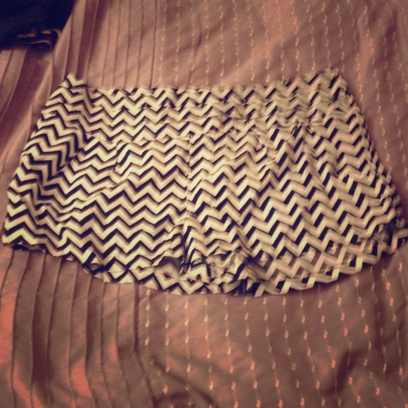 Chevron print shorts