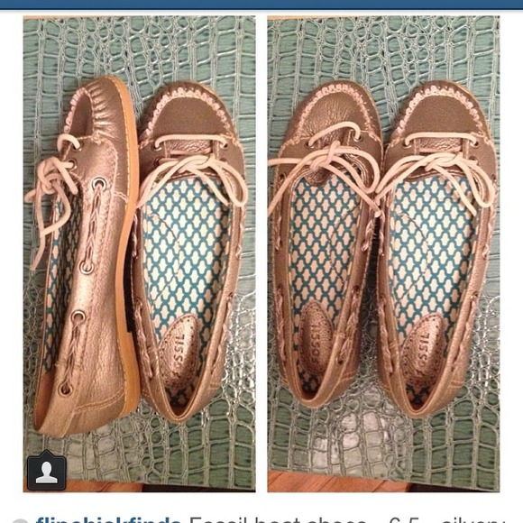 Fossil boat shoes