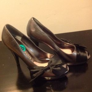 Paris Hilton shoes size8 new